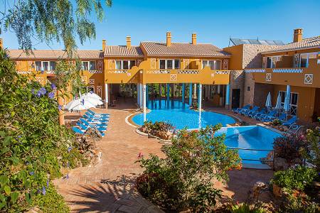 Montinho de Ouro, Poolbereich
