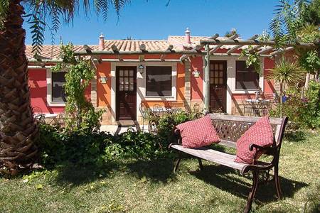 Quinta do Mar da Luz, Aussenbereich mit Sitzgelegenheit