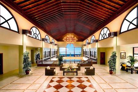 Hotel Las Olas, Lobby