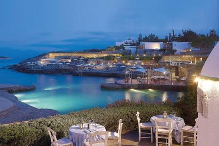 St. Nicolas Bay Resort Hotel & Villas, Restaurant/Gastronomie