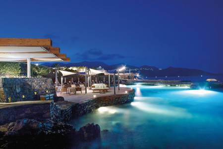 St. Nicolas Bay Resort Hotel & Villas, Restaurant/Gastronomie