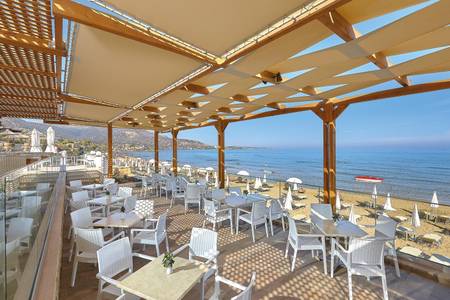 Alexander Beach Hotel & Village Resort, Restaurant/Gastronomie