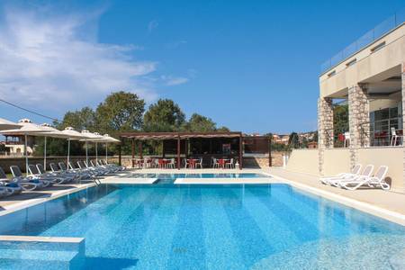 Niriides Luxury Villas, Pool/Poolbereich