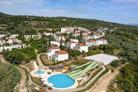 Sunrise Village Beach Hotel, Resort/Hotelanlage