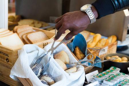 OCA Flores & Vitoria Village, Restaurant/Gastronomie