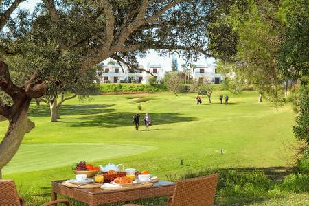 Balaia Golf Village, Garten