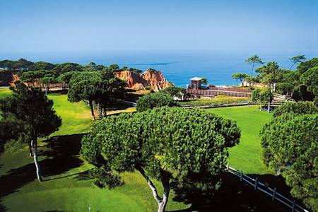 The Pine Cliffs Hotel – A Luxury Collection Resort,