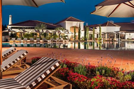 Pine Cliffs Residence, a Luxury Collection Resort, Pool/Poolbereich