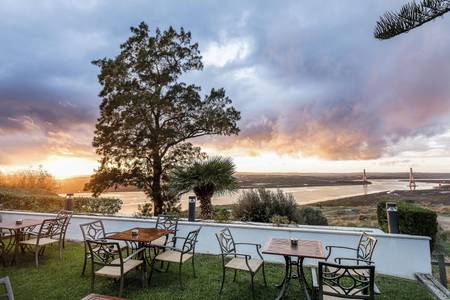 Parador de Ayamonte, Restaurant/Gastronomie