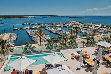 Hotel Honucai, Pool/Poolbereich