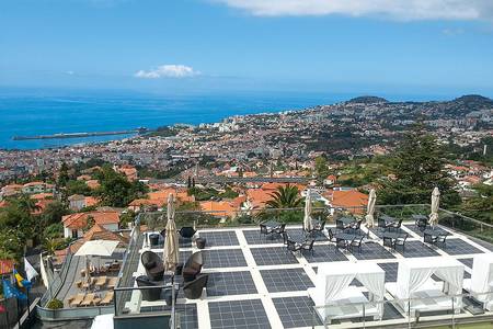 Quinta Mirabela, Terrasse mit Stadt- und Meerblick