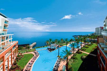 Pestana Promenade - Premium Ocean & Spa Resort, Poollandschaft mir Meerblick