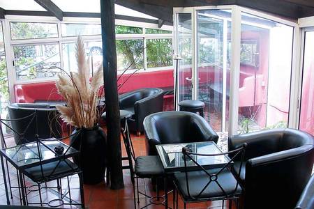 Inn & Art Gallery Hotel, Bar