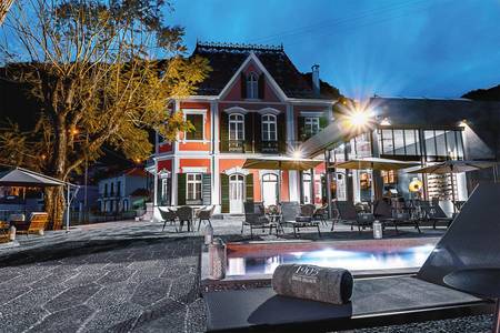 1905 Zino's Palace, Resort/Hotelanlage