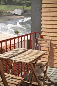 Porto Pim Bay, Wohnbeispiel