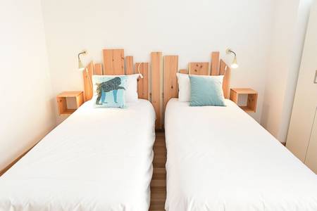 Porto Pim Bay, Wohnbeispiel