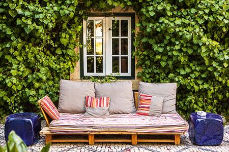 York House, Gartensofa