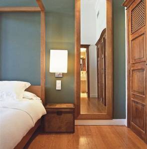 York House, Deluxe