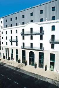 DoubleTree by Hilton – Fontana Park Hotel, Hotel