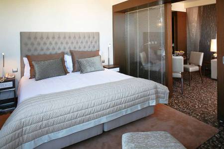 Neya Lisboa Hotel, Suite