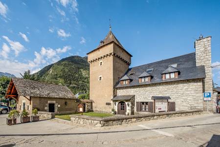 Parador de Artíes, Resort/Hotelanlage