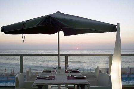 Arribas Sintra Hotel, Terrasse mit Meerblick