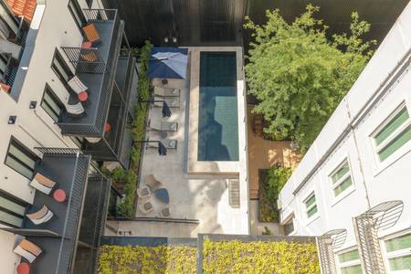 Valverde Hotel Lisboa, Pool/Poolbereich