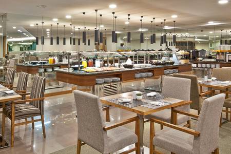 Ramada by Wyndham Lisbon, Restaurant/Gastronomie