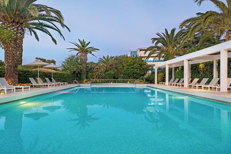 TRYP by Wyndham Corfu Dassia, Pool/Poolbereich