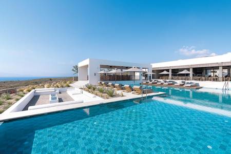 KOIA All-Suite Wellbeing Resort, Pool/Poolbereich