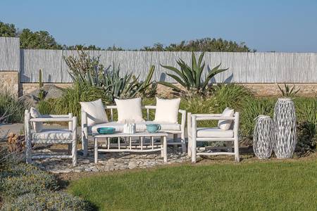 White Pearls Luxury Suites,