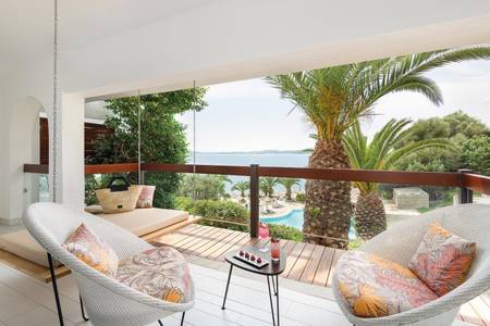 Eagles Palace, Bungalow