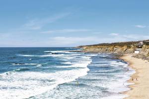 Die Küste in Ericeira von oben 