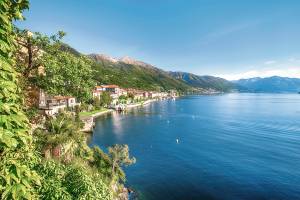 Küste Liguriens in Norditalien bei Sonnenschein