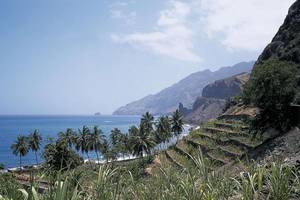 Santo Antão Landschaft mit Blick aufs Meer