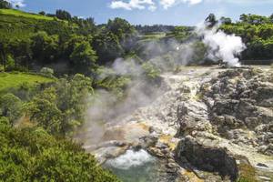 Heiße Quellen in Furnas auf den Azoren