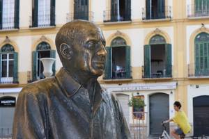 Pablo Picasso Statue in Málaga