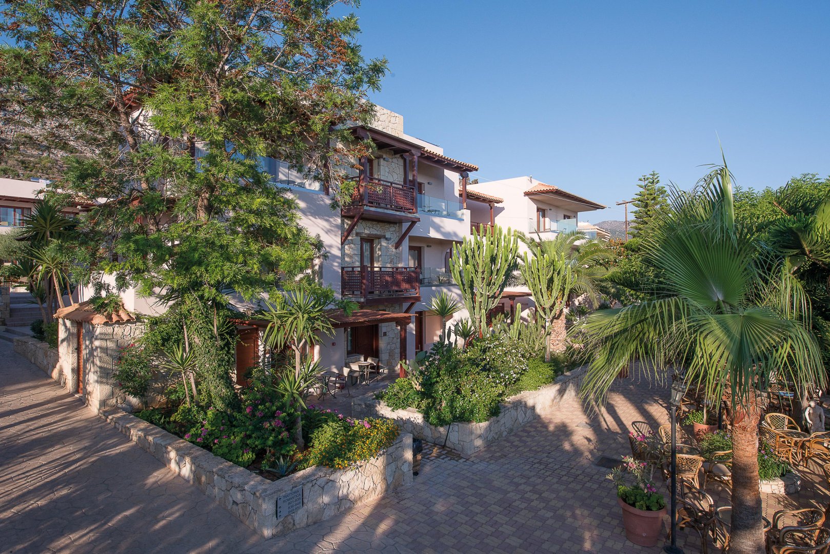 Cactus Beach Hotel & Bungalows, Stalida  Sicher buchen bei OLIMAR